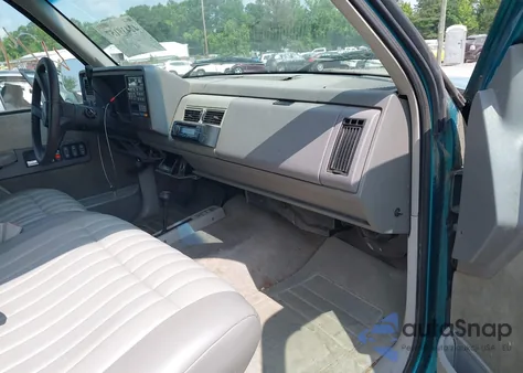 1994 Chevrolet Gmt-400 K1500 z USA, uszkodzony, nr VIN 2GCEK19H7R1104291